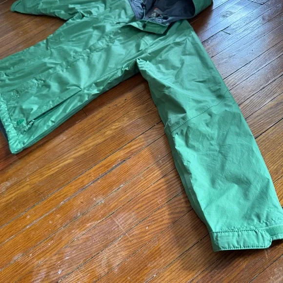 Nike ACG Rain Jacket - Picture 9 of 15